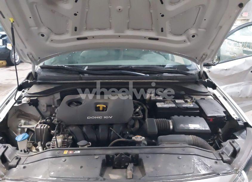 Photo 10 of 2017 Hyundai Elantra SE (VIN 5NPD74LF3HH207811)