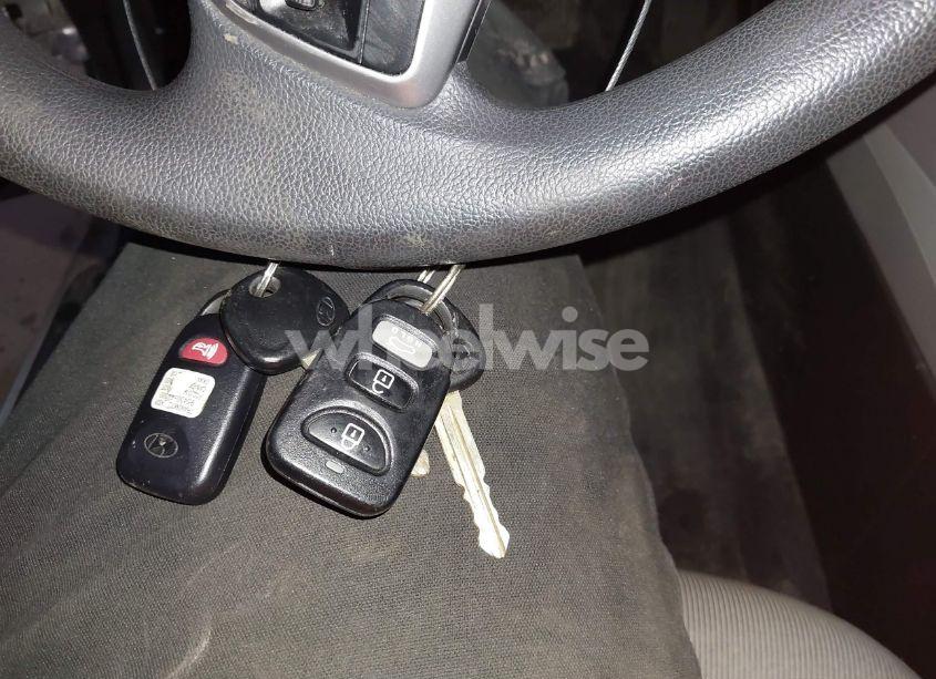 Photo 11 of 2017 Hyundai Elantra SE (VIN 5NPD74LF3HH207811)