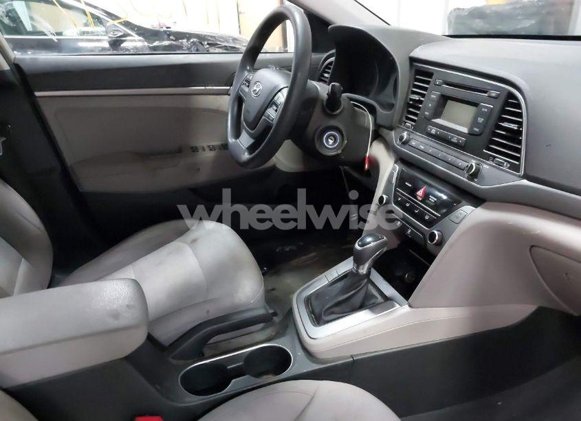 Photo 17 of 2017 Hyundai Elantra SE (VIN 5NPD74LF3HH207811)