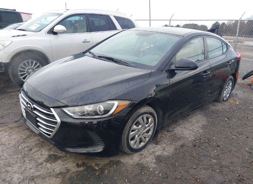 Photo 2 of 2018 Hyundai Elantra SE (VIN 5NPD74LF3JH237879)