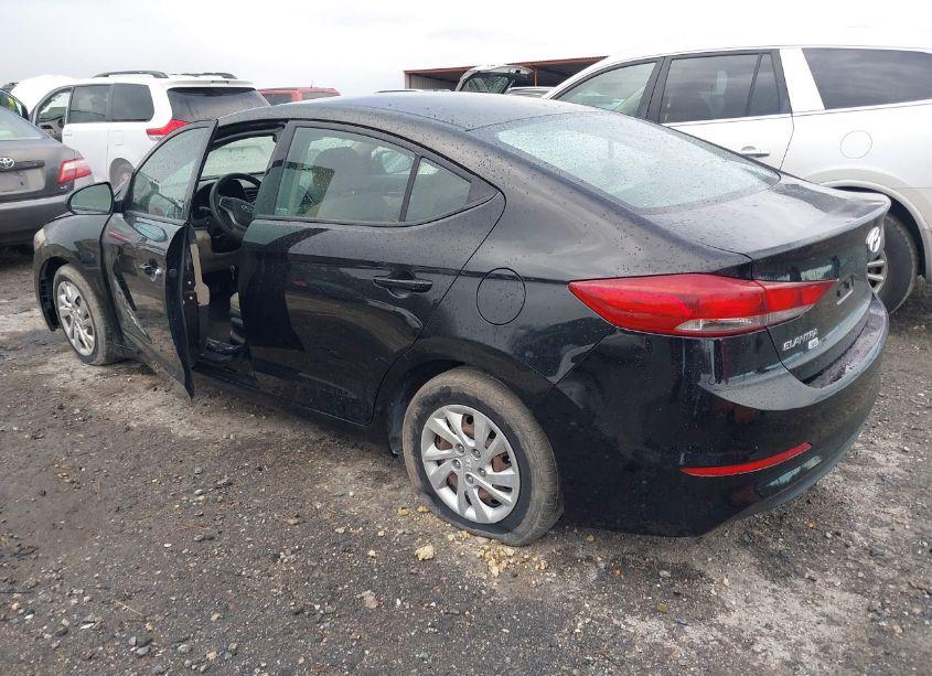 Photo 3 of 2018 Hyundai Elantra SE (VIN 5NPD74LF3JH237879)