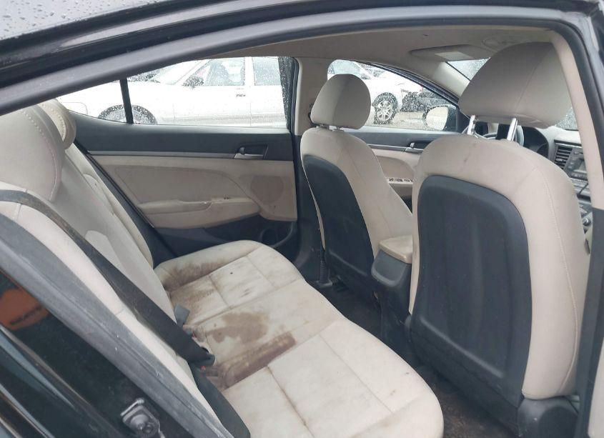 Photo 8 of 2018 Hyundai Elantra SE (VIN 5NPD74LF3JH237879)