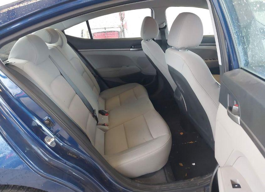 Photo 8 of 2018 Hyundai Elantra SE (VIN 5NPD74LF3JH267075)