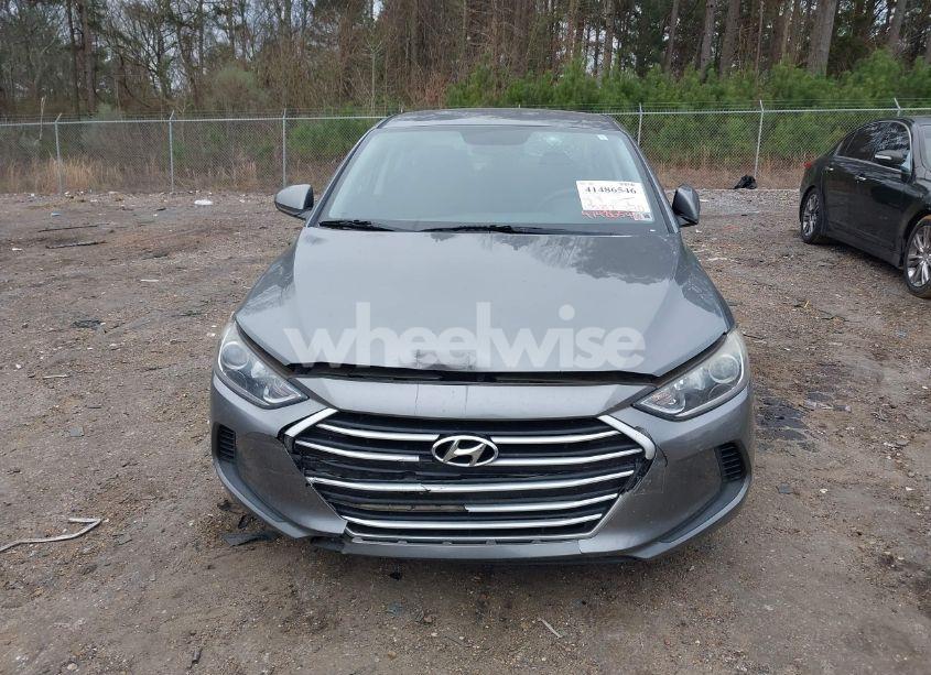 Photo 12 of 2018 Hyundai Elantra SE (VIN 5NPD74LF3JH276052)
