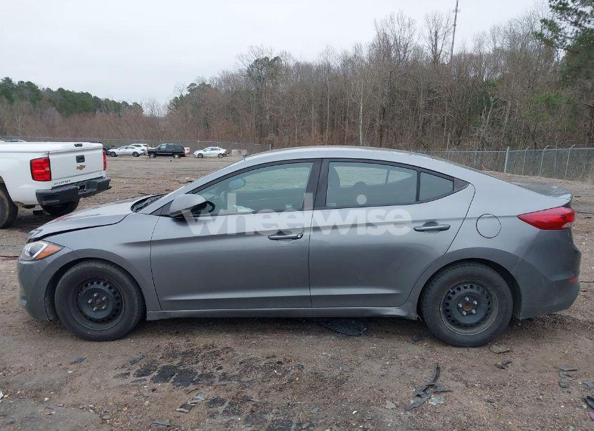 Photo 14 of 2018 Hyundai Elantra SE (VIN 5NPD74LF3JH276052)