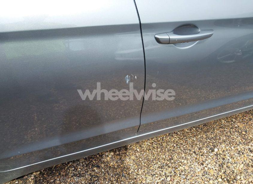 Photo 17 of 2018 Hyundai Elantra SE (VIN 5NPD74LF3JH276052)