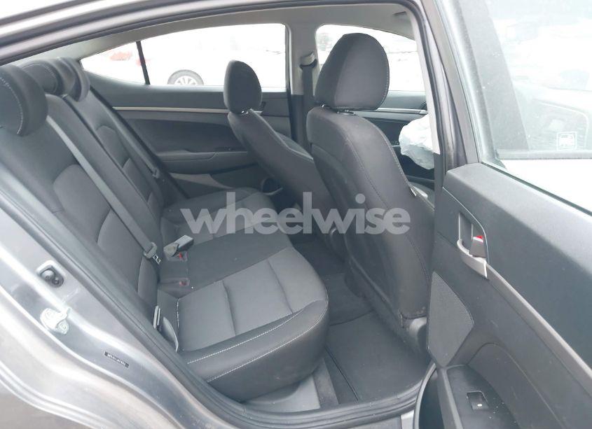 Photo 8 of 2018 Hyundai Elantra SE (VIN 5NPD74LF3JH276052)