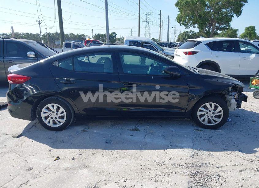 Photo 13 of 2018 Hyundai Elantra SE (VIN 5NPD74LF3JH287147)