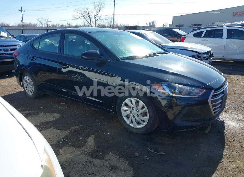 2018 Hyundai Elantra SE (VIN 5NPD74LF3JH288024) main photo