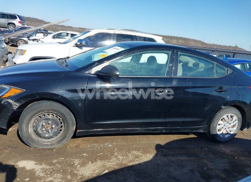 Photo 15 of 2018 Hyundai Elantra SE (VIN 5NPD74LF3JH288024)