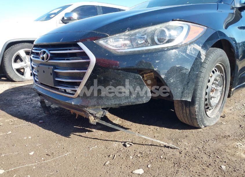 Photo 6 of 2018 Hyundai Elantra SE (VIN 5NPD74LF3JH288024)