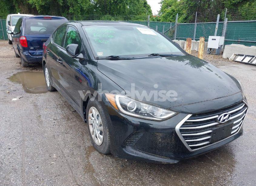Photo 6 of 2018 Hyundai Elantra SE (VIN 5NPD74LF3JH310183)