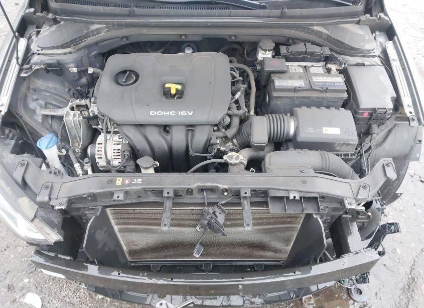 Photo 10 of 2018 Hyundai Elantra SE (VIN 5NPD74LF3JH332054)