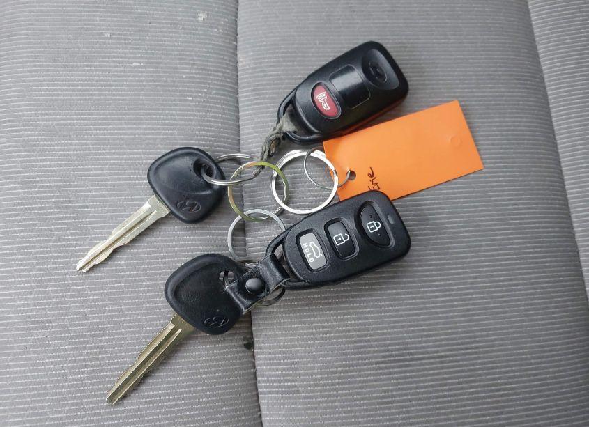 Photo 11 of 2018 Hyundai Elantra SE (VIN 5NPD74LF3JH332054)