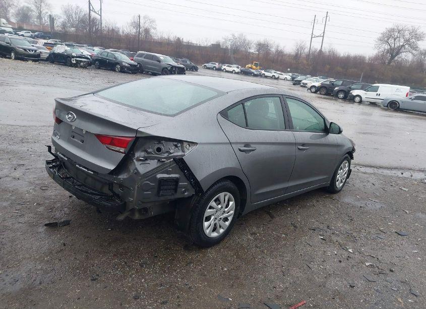 Photo 4 of 2018 Hyundai Elantra SE (VIN 5NPD74LF3JH332054)
