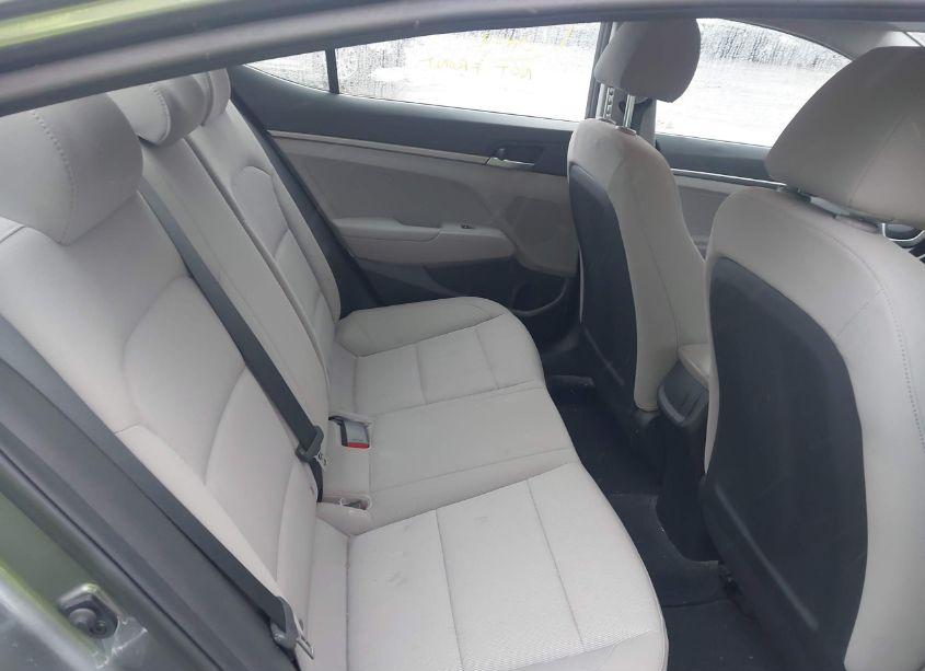 Photo 8 of 2018 Hyundai Elantra SE (VIN 5NPD74LF3JH332054)