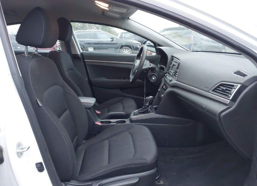 Photo 5 of 2018 Hyundai Elantra SE (VIN 5NPD74LF3JH345774)