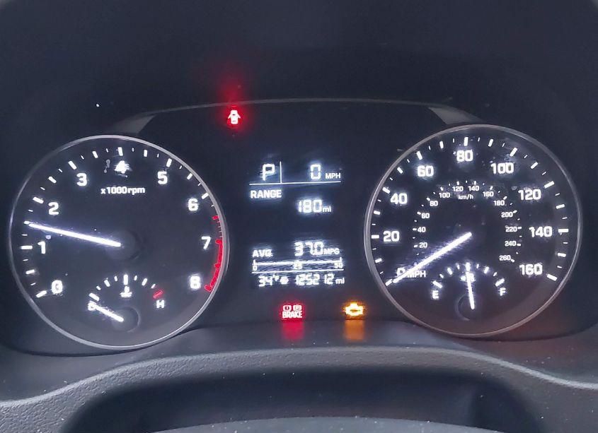 Photo 7 of 2018 Hyundai Elantra SE (VIN 5NPD74LF3JH345774)