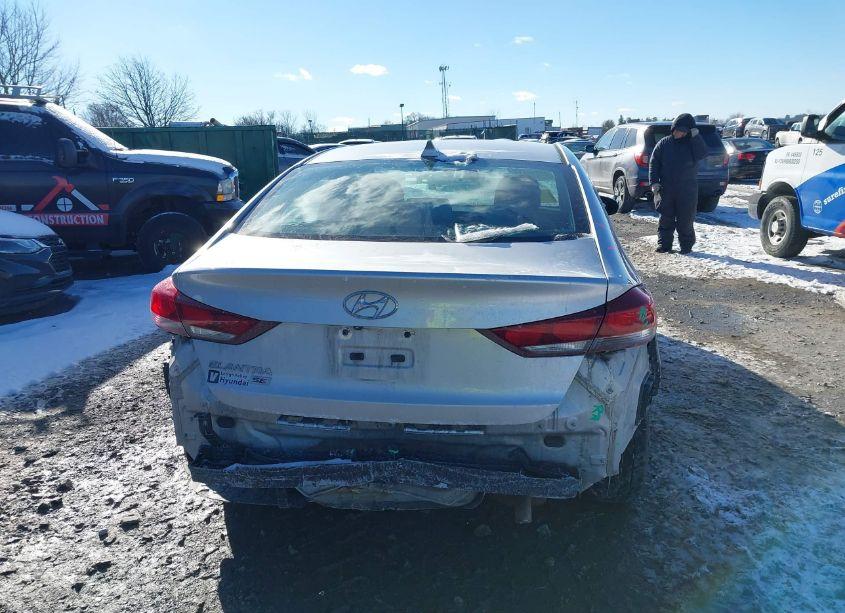 Photo 16 of 2018 Hyundai Elantra SE (VIN 5NPD74LF3JH380038)