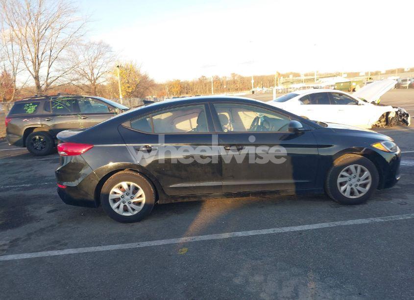 Photo 13 of 2018 Hyundai Elantra SE (VIN 5NPD74LF3JH399138)
