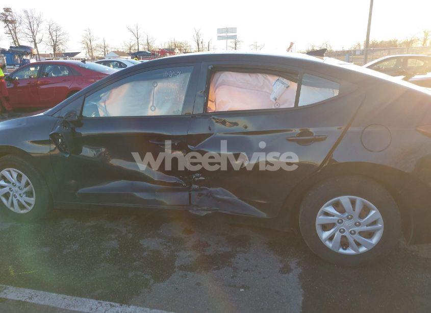 Photo 6 of 2018 Hyundai Elantra SE (VIN 5NPD74LF3JH399138)