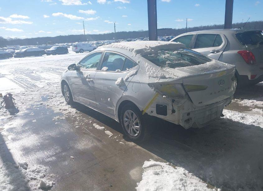 Photo 3 of 2019 Hyundai Elantra SE (VIN 5NPD74LF3KH425786)