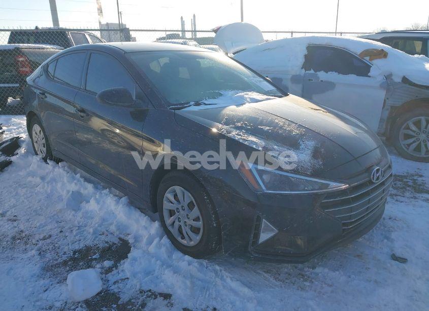 2019 Hyundai Elantra SE (VIN 5NPD74LF3KH439090) main photo