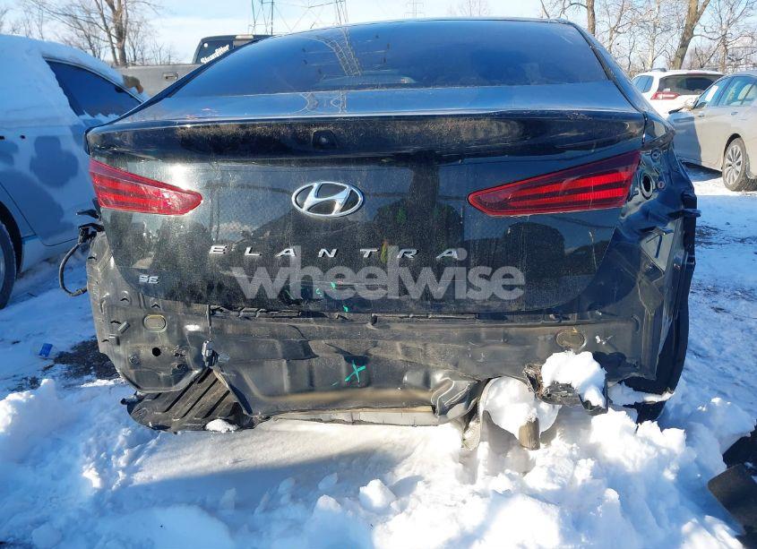 Photo 6 of 2019 Hyundai Elantra SE (VIN 5NPD74LF3KH439090)
