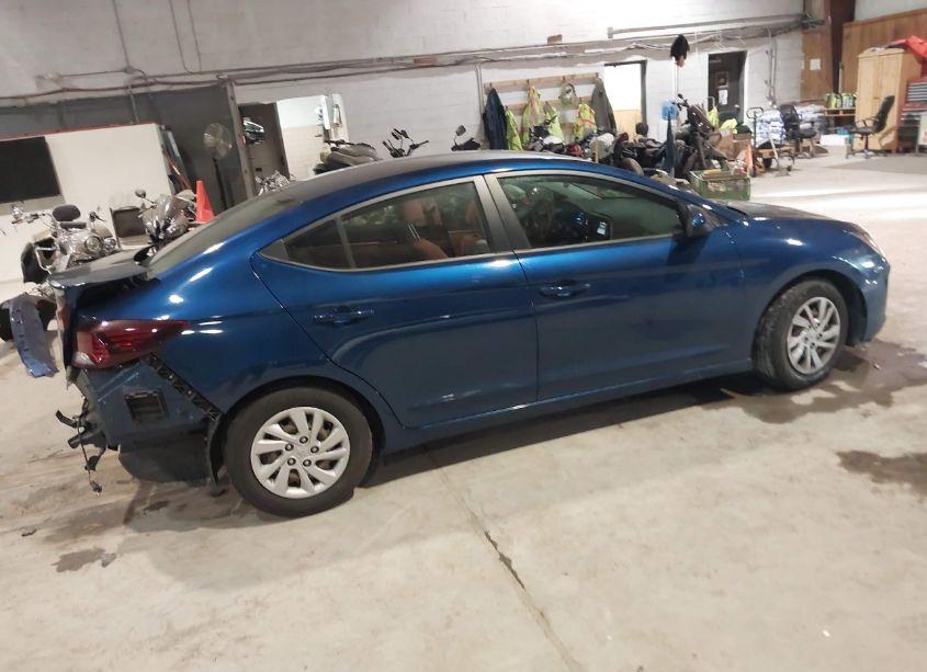 Photo 4 of 2019 Hyundai Elantra SE (VIN 5NPD74LF3KH446136)