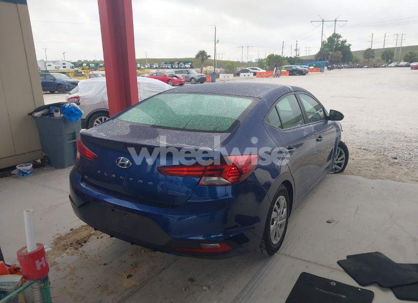 Photo 4 of 2019 Hyundai Elantra SE (VIN 5NPD74LF3KH448596)
