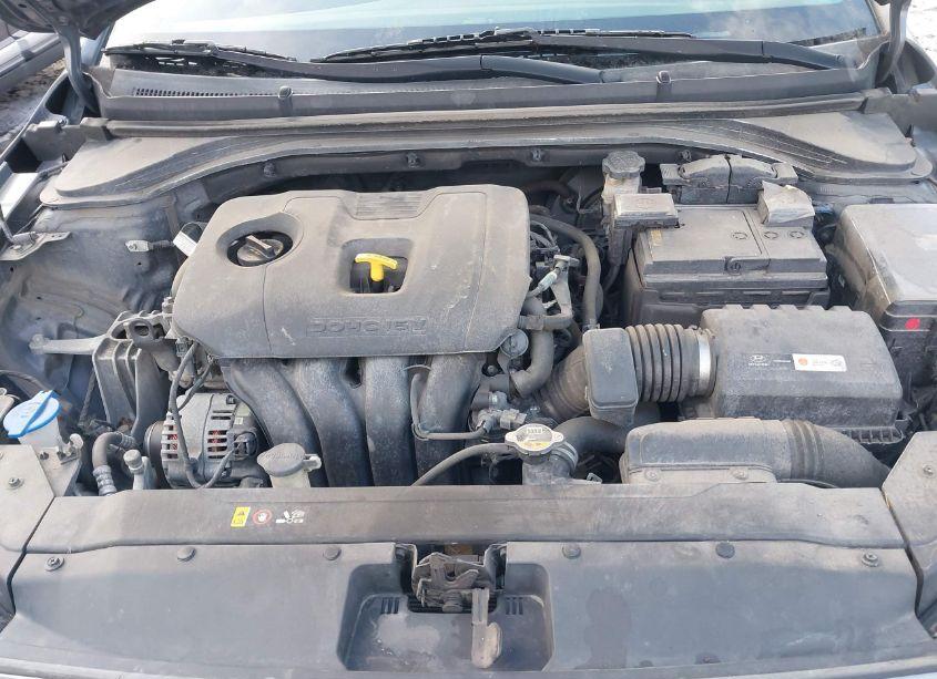 Photo 10 of 2019 Hyundai Elantra SE (VIN 5NPD74LF3KH450882)