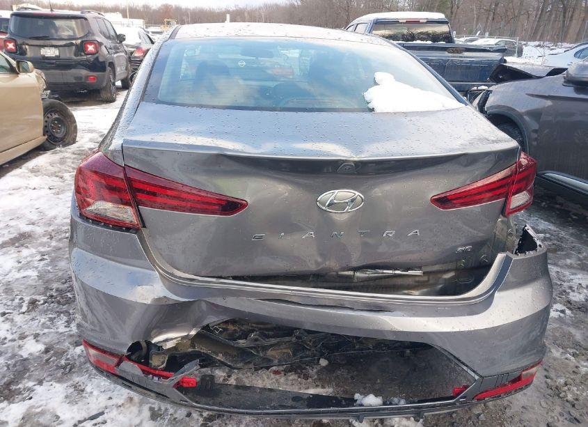 Photo 6 of 2019 Hyundai Elantra SE (VIN 5NPD74LF3KH450882)