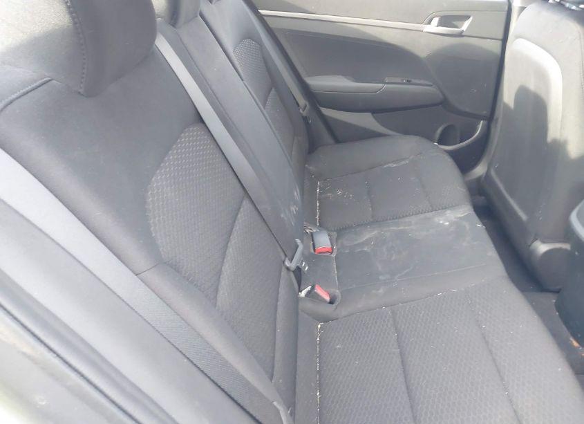 Photo 8 of 2019 Hyundai Elantra SE (VIN 5NPD74LF3KH450882)