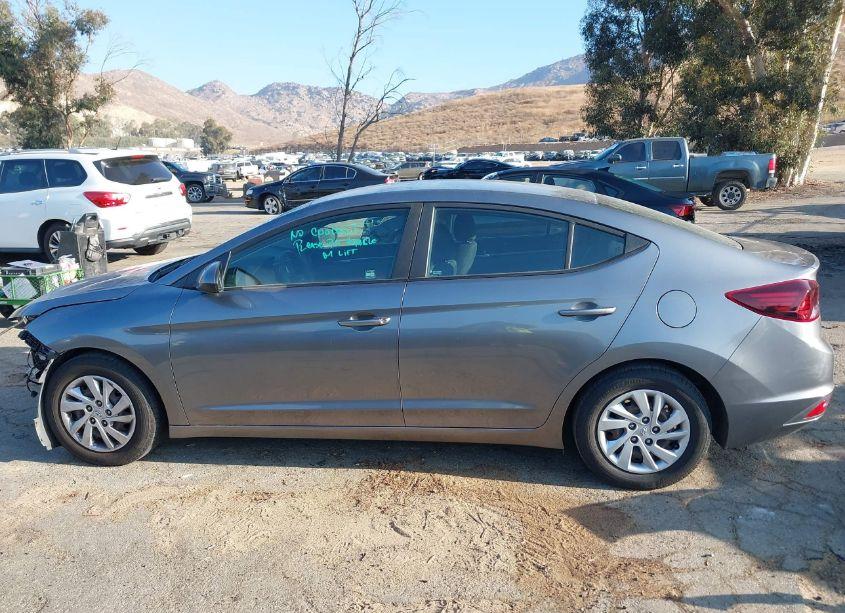 Photo 15 of 2019 Hyundai Elantra SE (VIN 5NPD74LF3KH451935)