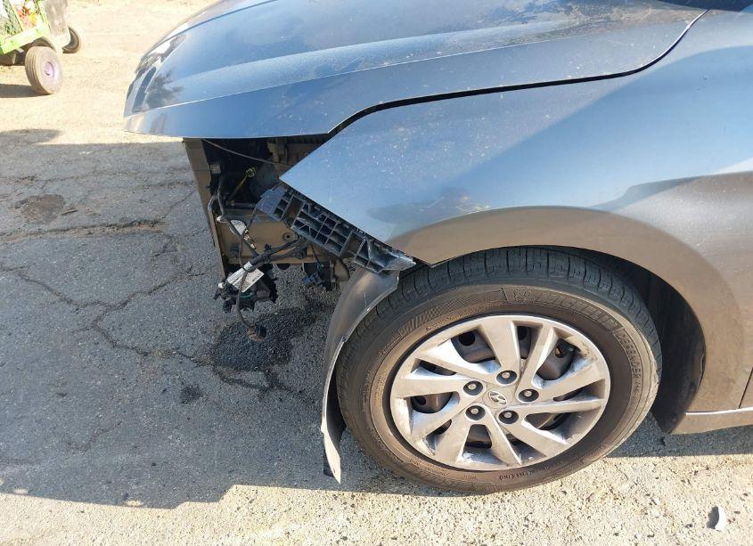 Photo 18 of 2019 Hyundai Elantra SE (VIN 5NPD74LF3KH451935)