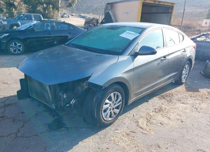Photo 2 of 2019 Hyundai Elantra SE (VIN 5NPD74LF3KH451935)