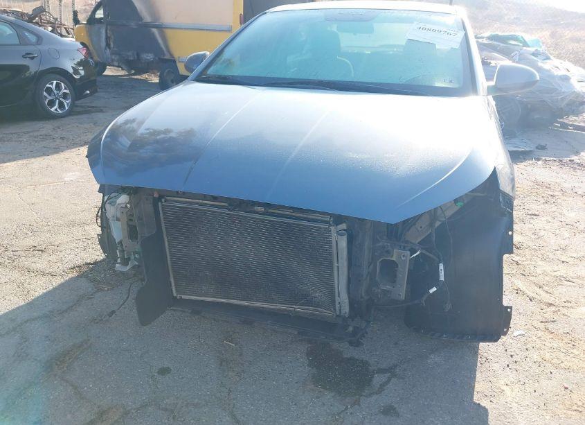 Photo 6 of 2019 Hyundai Elantra SE (VIN 5NPD74LF3KH451935)