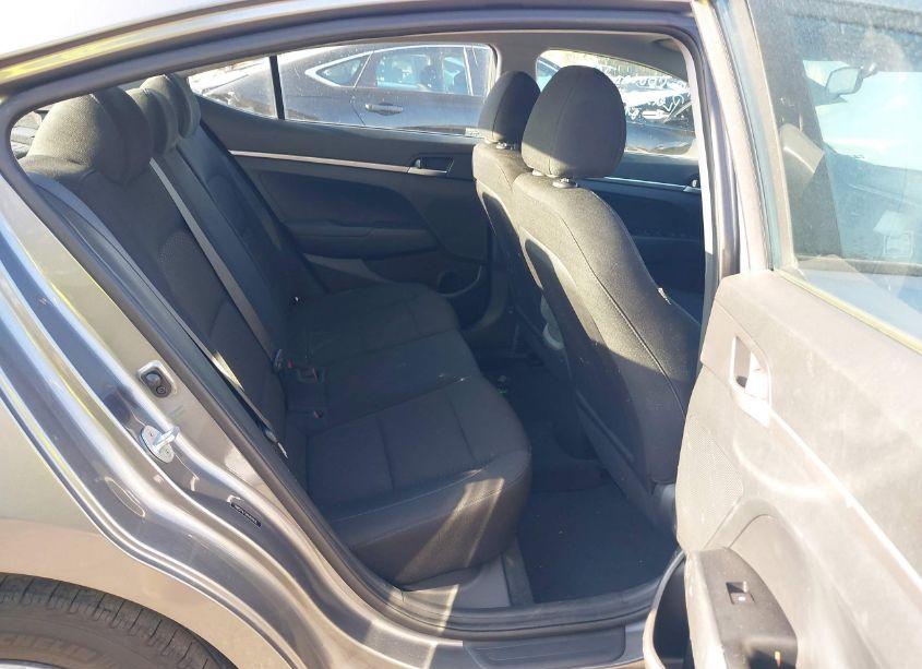 Photo 8 of 2019 Hyundai Elantra SE (VIN 5NPD74LF3KH451935)
