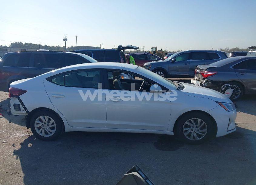 Photo 14 of 2019 Hyundai Elantra SE (VIN 5NPD74LF3KH484272)