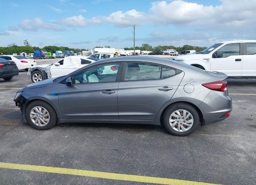 Photo 15 of 2019 Hyundai Elantra SE (VIN 5NPD74LF3KH487138)