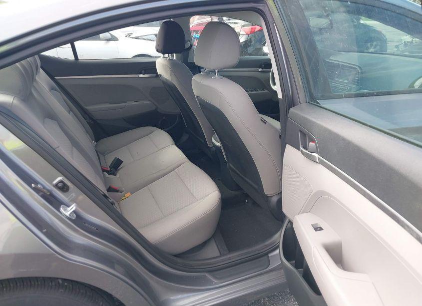 Photo 8 of 2019 Hyundai Elantra SE (VIN 5NPD74LF3KH487138)