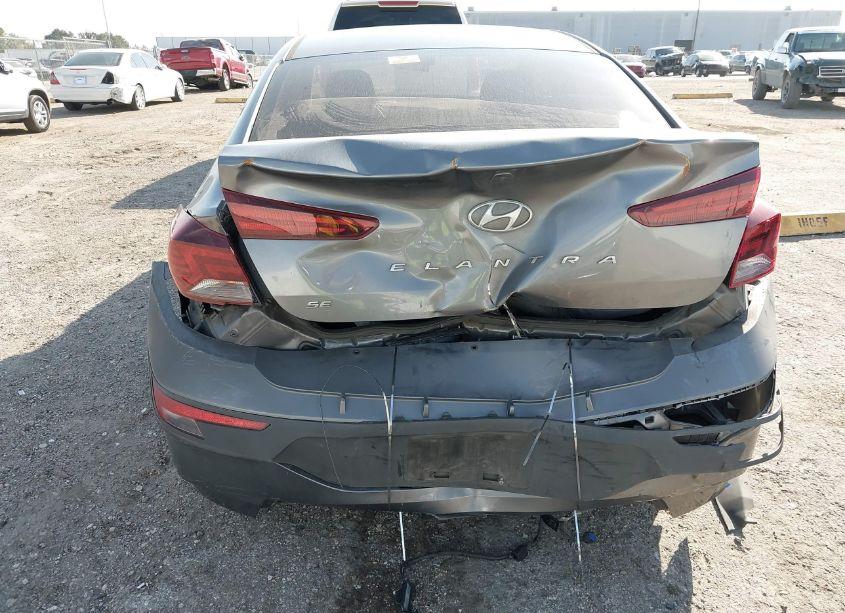 Photo 13 of 2019 Hyundai Elantra SE (VIN 5NPD74LF3KH493957)