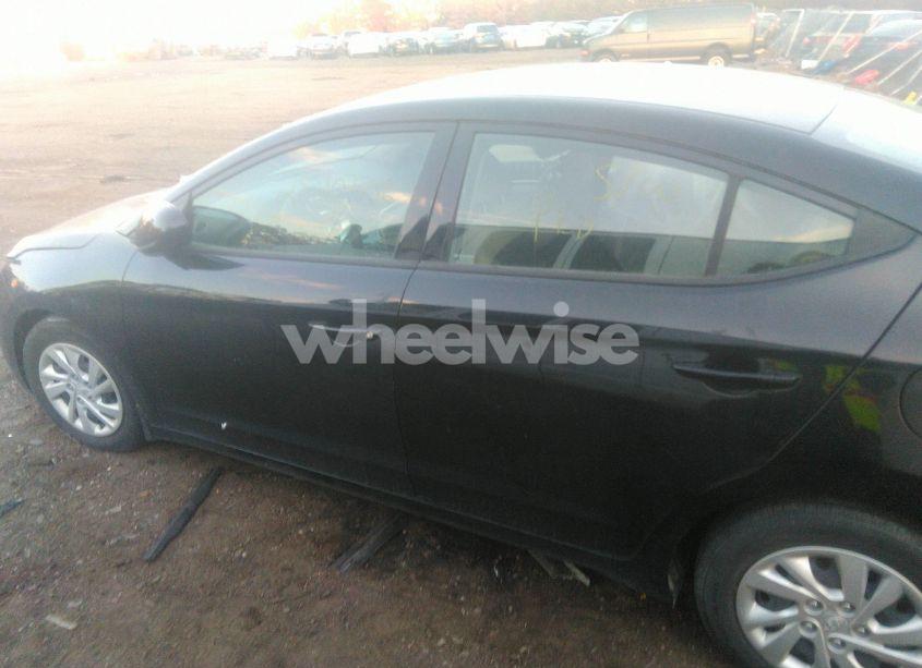 Photo 13 of 2020 Hyundai Elantra SE (VIN 5NPD74LF3LH520222)