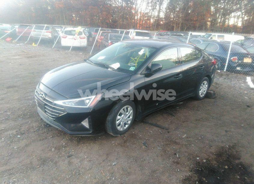 Photo 2 of 2020 Hyundai Elantra SE (VIN 5NPD74LF3LH520222)