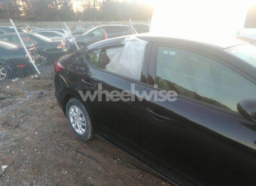 Photo 6 of 2020 Hyundai Elantra SE (VIN 5NPD74LF3LH520222)