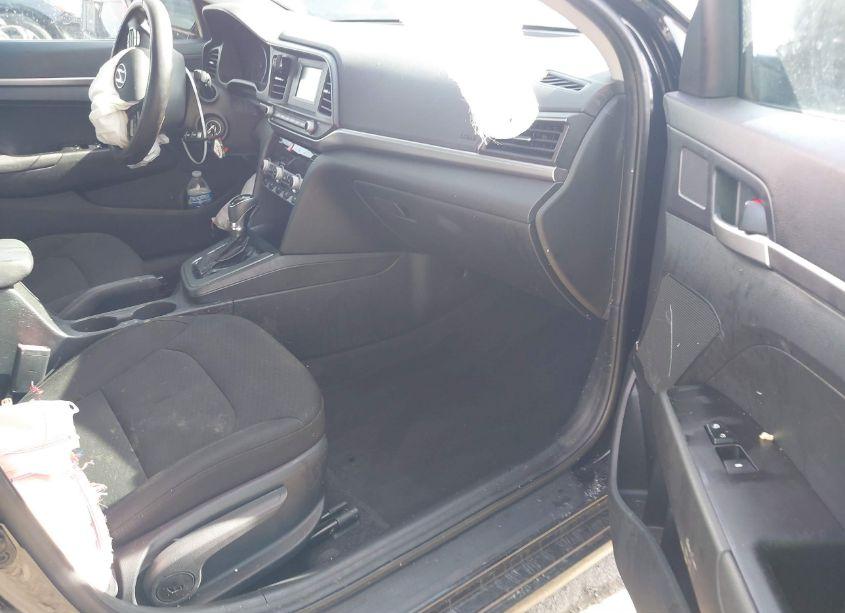 Photo 5 of 2020 Hyundai Elantra SE (VIN 5NPD74LF3LH586933)