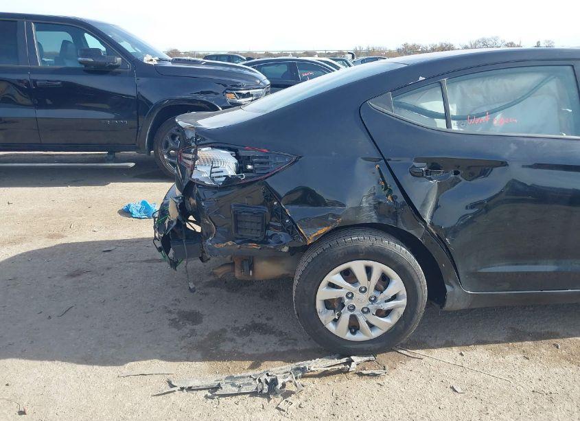 Photo 6 of 2020 Hyundai Elantra SE (VIN 5NPD74LF3LH586933)