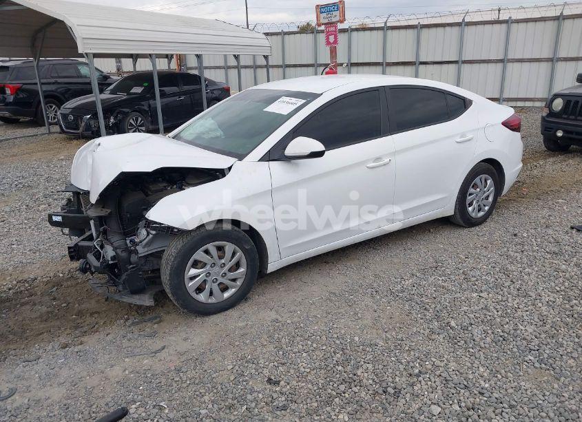 Photo 2 of 2020 Hyundai Elantra SE (VIN 5NPD74LF3LH588715)