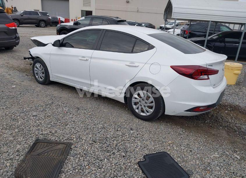 Photo 3 of 2020 Hyundai Elantra SE (VIN 5NPD74LF3LH588715)