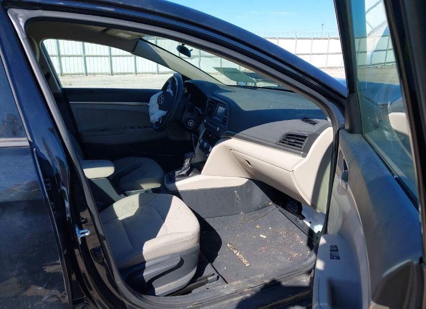 Photo 5 of 2020 Hyundai Elantra SE (VIN 5NPD74LF3LH620062)
